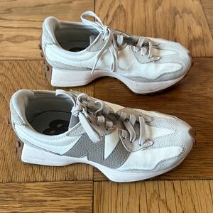 New Balance Classics 327